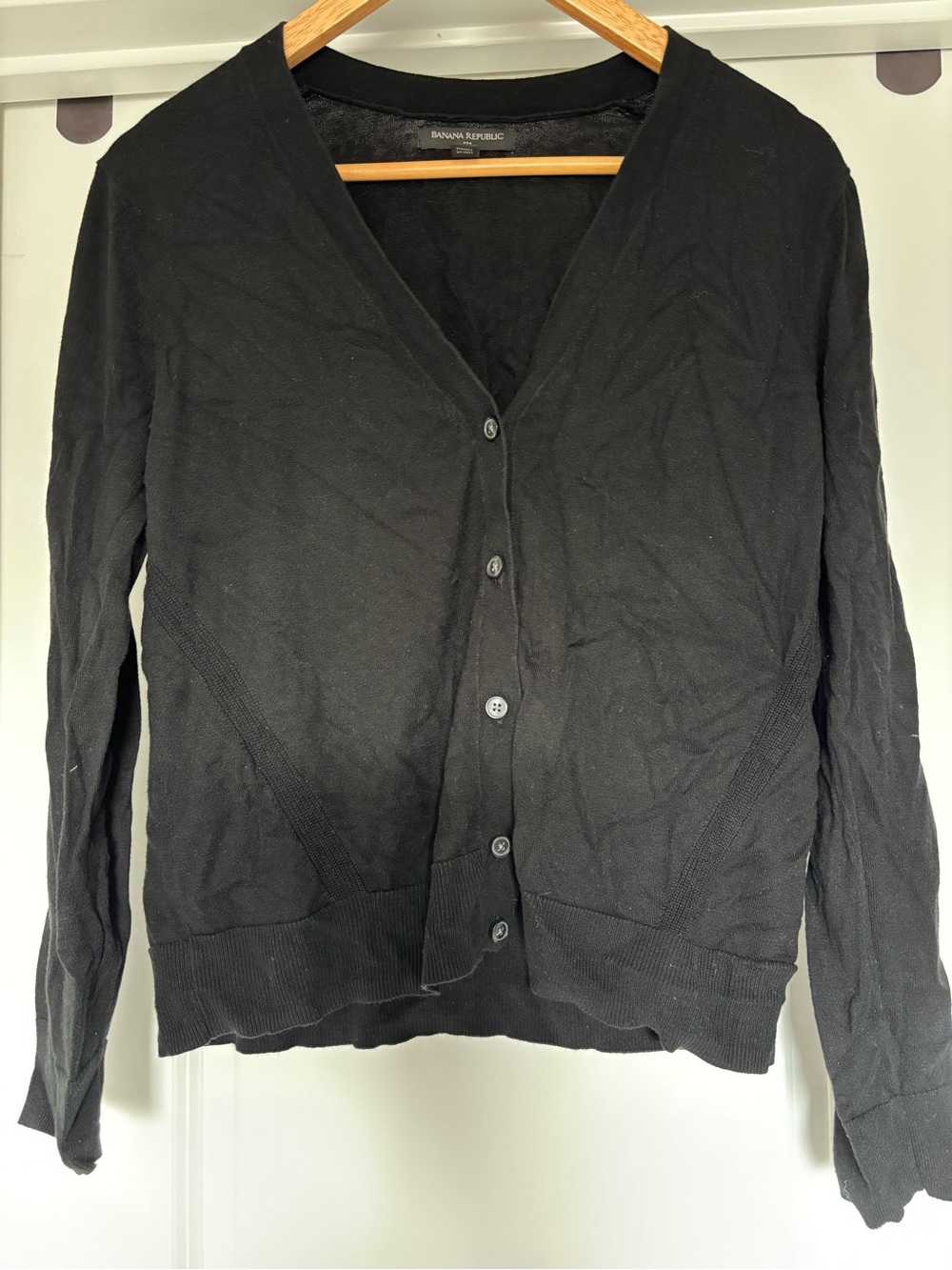 Banana Republic Women’s L Black V-Neck Button Cardigan Sweater